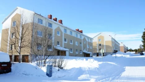 Här på Ripvägen i Tuolluvaara finns både de tolv kalla och 36 varma lägenheterna som Kirunabostäder vill sälja i samma paket.
FOTO: HANS STERNLUND