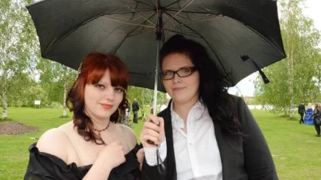 Jenna Johansson, fordonsprogrammet, tog med sig Charlotte van Latestein som går andra året på samma program.