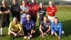 (S)amlingen på Bommersvik rymde också en fotbollsmatch. Det här gänget representerade SSU:s förbundsexpedition 1981. Övre raden fr v Mikael Mattson, Lennart Weiss, Roger Rådström, Lars Bengtsson (skymd), Bo Bernhardsson, Ulf Gillström och Håkan Bystedt. Nedre raden fr v Widar Andersson, Jan Nygren, Jan Björklund och Tomas Westman.FOTO: OLOV ABRAHAMSSON