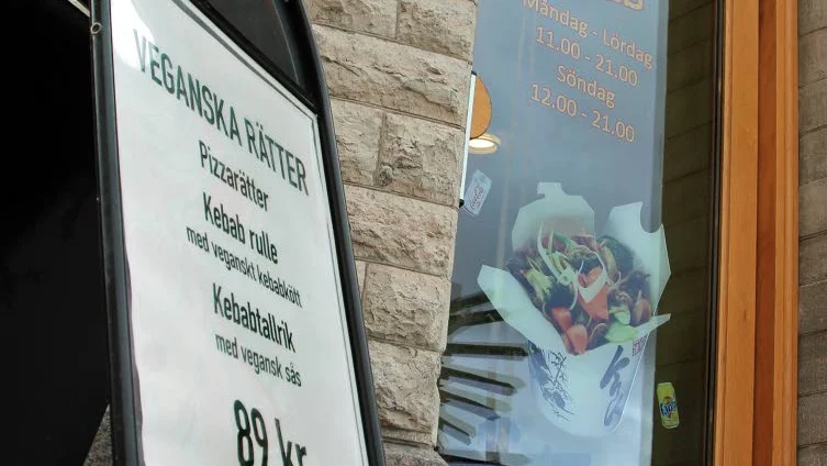 Prisad: Årets veganvänligaste restaurang i Östergötland: Rendezvous kebab vid Stora torget, Linköping.