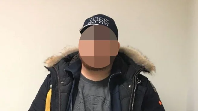 När den gängkriminella 27-åringen började hålla till i Storvreta uppstod oro att han skulle dra in ungdomar på orten i kriminalitet.