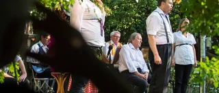 Tages politik underhåller än