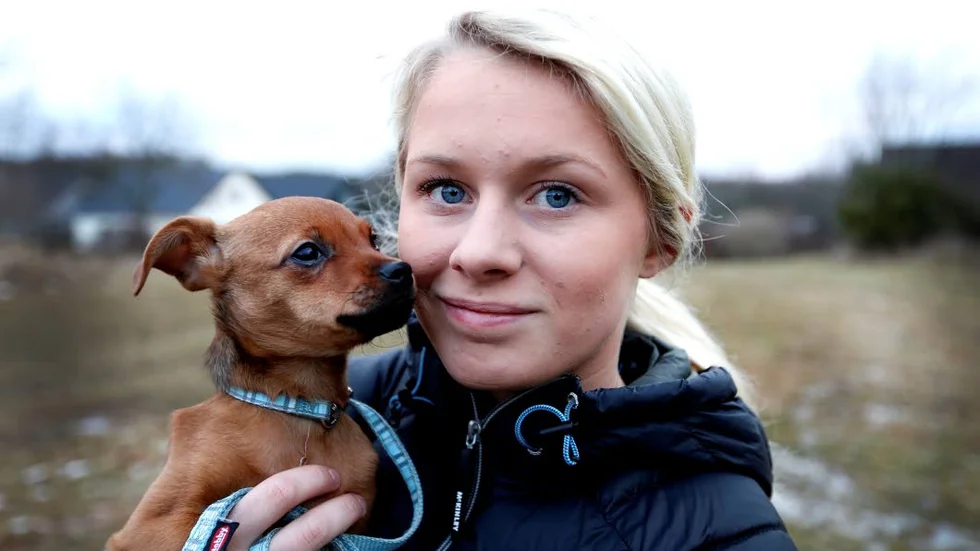 Vill träna. Till och med hunden Otto tycker att det är kallt. Men Emilia räds inte kylan, försäsongsträningen ser hon fram emot i alla väder.
