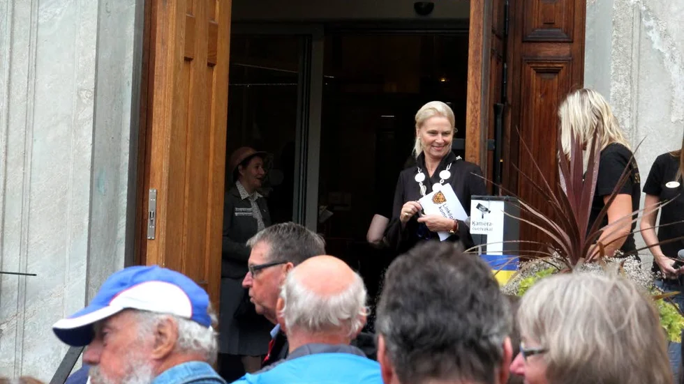 Borgmästare Ann-Cathrine Hjerdt välkomnade besökare till Stadshuset.