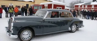 Alterrundan lockade ett 60-tal glänsande vrålåk