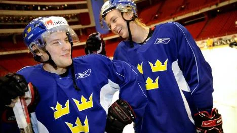 Lika klassisk som "Kenta"? Linus Omark avgjorde Tre Kronors träningsmatch mot Schweiz med ett extremt läckert straffmål.