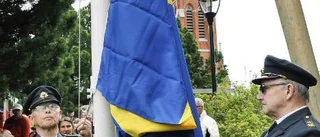 Flaggan i topp för nya gatan