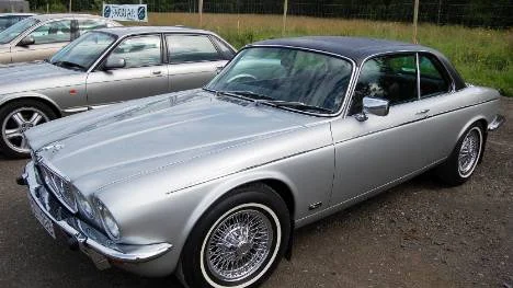 En Jaguar XJ6 1975, ägd av Anders Lindqvist, Rusksele.