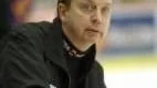 KARLSTAD 20040330

Elitserien i ishockey, final 1 i bäst av 7.

Färjestad - HV 71, 0 - 3. Bilden: HV:s tränare Per Mårts i båset.

Foto Fredrik Sandberg / SCANPIX Code 71420