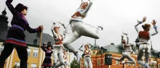 Folkfest när Haparandas dansare hyllade kärleken