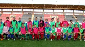 35 talanger samlade på Boden Arena. Målet är Halmstadslägret 2010. Dit får 16 spelare åka. Främre raden fr v: Linus Andersson-Taskinen, IFK Luleå, Filip Wennberg, Överkalix, Jakob Klockare, Älvdalen, Markus Brandén, Öjebyn, Jakob Schödin, Bergnäset, Alexander Nilsson, Boden, Filip Bertilsson, dito, Tom Gustavsson, Gällivare, Jean-Christian Zirignon, Piteå, Fredrik Jonsson, Storfors, Jakob Josefsson, Gamelgården, Mattias Lindström, dito, Sebastian Andersson, IFK Luleå, Tobias Viklund, Öjebyn, Anders Pettersson, Piteå, Jesper Jakobzon, Notviken, Samir Sandberg, Assi, Philip Olofsson, Boden. Bakre raden fr v: Oktay Begirbatov, Boden, Hampus Hedqvist, Storfors, Tobias Karlsson, Norrsken, Gustav Engfors, Svartbjörnsbyn, Adrian Kemi, IFK Luleå, Viktor Brännström, dito, Filip Lantz, Älvdalen, Andreas Magnusson, Storfors, Jonatan Jonsson, Boden, Viktor Fornelind, Överkalix, Erik Fredriksson, Bergnäset, Andreas Liakka, Haparanda, Anton Eriksson, dito, Nat Kaechang, Gammelgården, Fredrik Palovaara, Gammelstad, Simon Th
