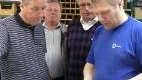 Ken Ögren, Bengt Niska, Lars U Granberg blir visade elektronisk tillverkning av Ali Kangas på Samhall i Pajala. FOTO: Erik Mella