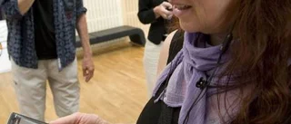 Ett samtal förklarar det konstiga