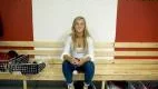Hemma igen med sin silvermedalj från F19-EM. Nu ska Emelie Lövgren försöka rädda sitt Piteå kvar i allsvenskan.