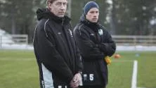 Ivan Nordqvist, tränare i Alvik fick se sitt lag åka på en rejäl smäll i omstarten av division II. Robertsfors vann med hela 4–0.