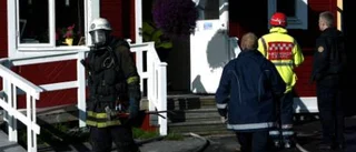 De räddade äldre par från att brinna inne