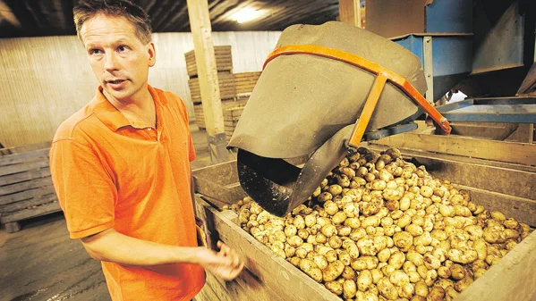 ”Vi har använt fel odlarnummer på förpackningen. Det är ungefär samma som att man kan skriva fel i tidningar” säger Karl-Johan Outinen. Han tillbakavisar anklagelserna om fusk.FOTO: LENNART JÖNSSON