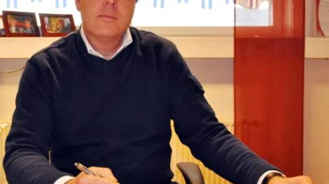"Den allmänna lågkonjukturen och den finansiella krisen där priserna fallit 30-50 procent har orsakat turbulens och dålig lönsamhet" säger Michael Cederborg, vd för GPV.