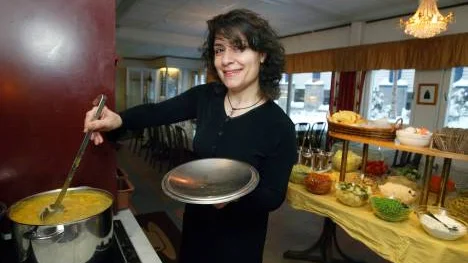 Tahmineh Tahmasebi ser stora svårigheter att driva restaurangen Musikomat utan alkoholtillstånd.                            FOTO: Pär Bäckström