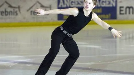 Alexander Majorov kom nyligen på en åttondeplats  i junior- VM. I går uppträdde han för Luleå kommuns skolelever  i Coop arena.