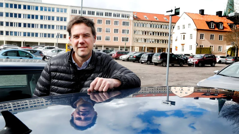 Jonas Petzén, personalare, Linköping: Prioritera en trevligare stadsmiljö för cyklister och de som promenerar. Föredrar själv Linköpings centrum framför en handelsplats som Tornby.