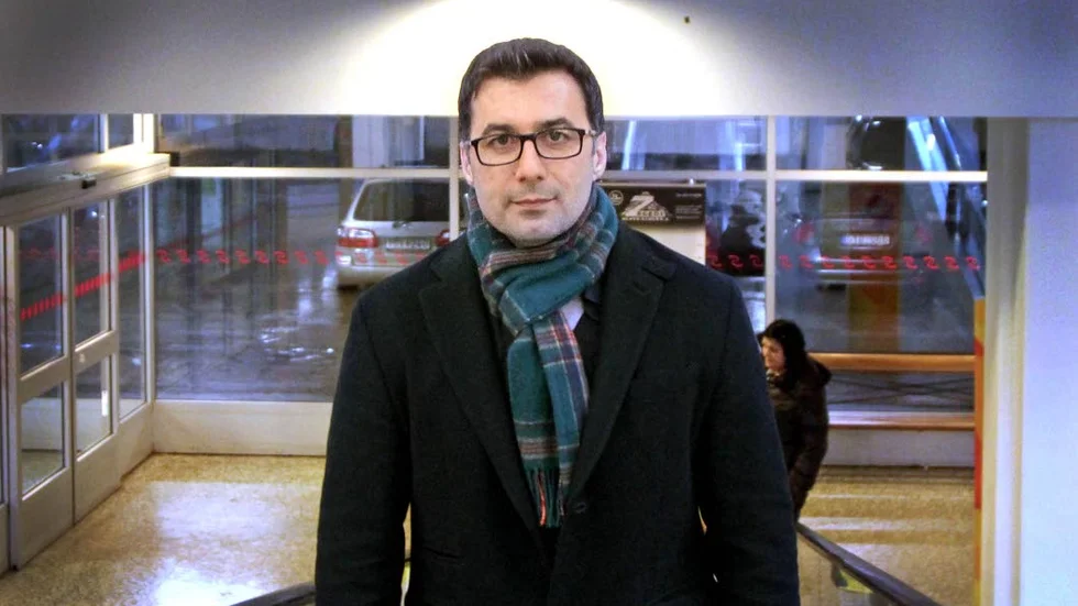 Iradj Alinejad, poet.