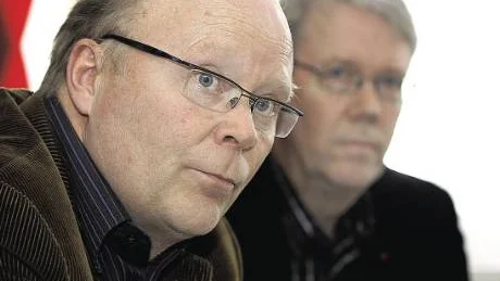 S-kommunalråden Robert Forsberg, Kalix, och Peter Roslund, Piteå, tar strid för skogsindustrins råvarubehov, och därmed sysselsättningen. FOTO: BENGT-ÅKE PERSSON