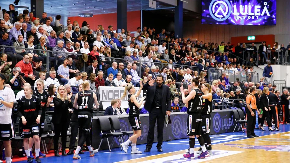Finalsegern. Luleå Basket hämtade sig från en riktig mardrömsstart och vann SM-final 1 mot Udominate. ”Jag är superlättad” säger Martina Stålvant efter vinsten.