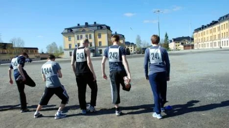 Det gäller att mjuka upp ordentligt för att undvika skador.                                                                                                                                                                             FOTO: Lena Leffler