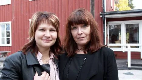 Nana Kalla och Helen Doktare tror och hoppas på att kvinnorna ska ta för sig i framtiden.      FOTO: K-L SUNDQVIST