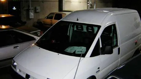Det här är 37-åringens minsta fordon. I dess bageutrymme finns en tank som rymmer en kubikmeter olja.