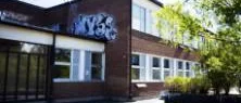 Skola nedklottrad
