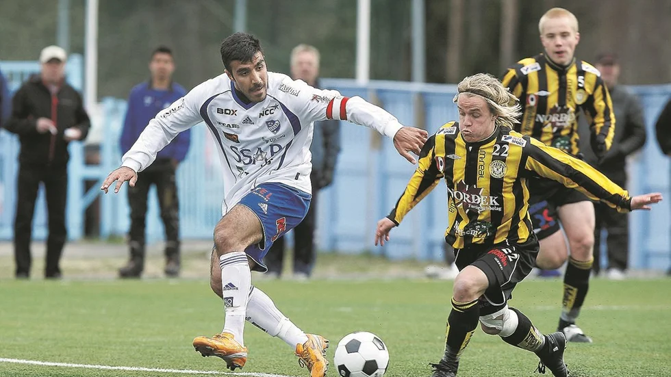 Sirwan Jamshidi stod för två mål - och övriga lagkamrater för fem till - när IFK krossade Timrå.