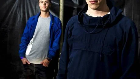 Hiphopduon Afasi & Filthy har gjort ett politiskt debutalbum. Den svenska partipolitiken har de dock inte mycket till övers för. foto: joel marklund