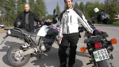 Daniel Johansson och Jörgen Nordmark hade en lärorik dag körandes sina offroad-hojar - Yamaha XT 660 Z Tenere (Daniel) och Yamaha XT (Jörgen).                    Foto:Maria Ödalen