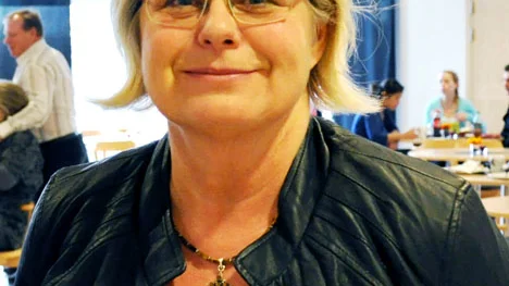 Lena Lindberg, Gällivare, och Helena Öhlund, Älvsbyn, har två helt olika val att analysera. I Gällivare gick Socialdemokraterna framåt och i Älvsbyn gjorde partiet ett katastrofval.FOTO: Åsa Junkka