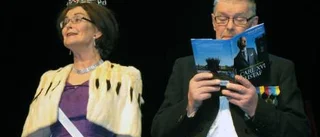 Lokalrevy tittar utåt
