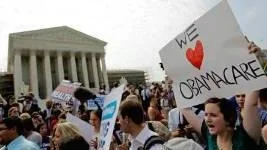 Obamacare kallas den sjukvårdsreform Barack Obama genomfört i USA, men alla gillade den inte lika mycket som kvinnan på bilden. En trend med så stort politiskt mod sprider sig förhoppningsvis även till Sverige, skriver Linnea Swedenmark.