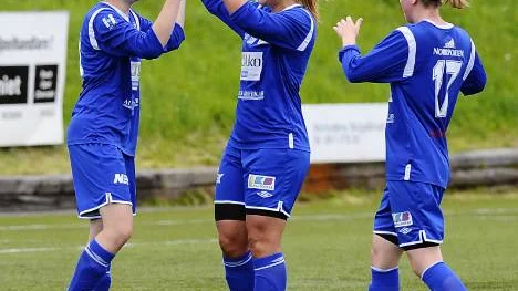 Johanna Isaksson, Hanna Nyberg och Cecilia Edlund skrev alla in sig i protokollet mot Åkullsjön.Foto: Martin Thelénius/expressum