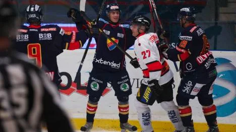 Djurgården firar sitt 2-0-mål.