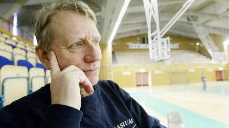 Altmeister. Jan-Anders "Jampa" Ericsson tog basketen till Luleå och startade Basketgymnasiet. Han har fortfarande åsikter om hur verksamheten bör bedrivas.