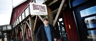"Kristofer Åström passar för en premiär"