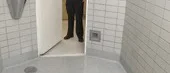 - Vi tvingas knuffa ut folk på gatan
<I>Missbrukare allt mer i kläm mellan polis och vård</I>