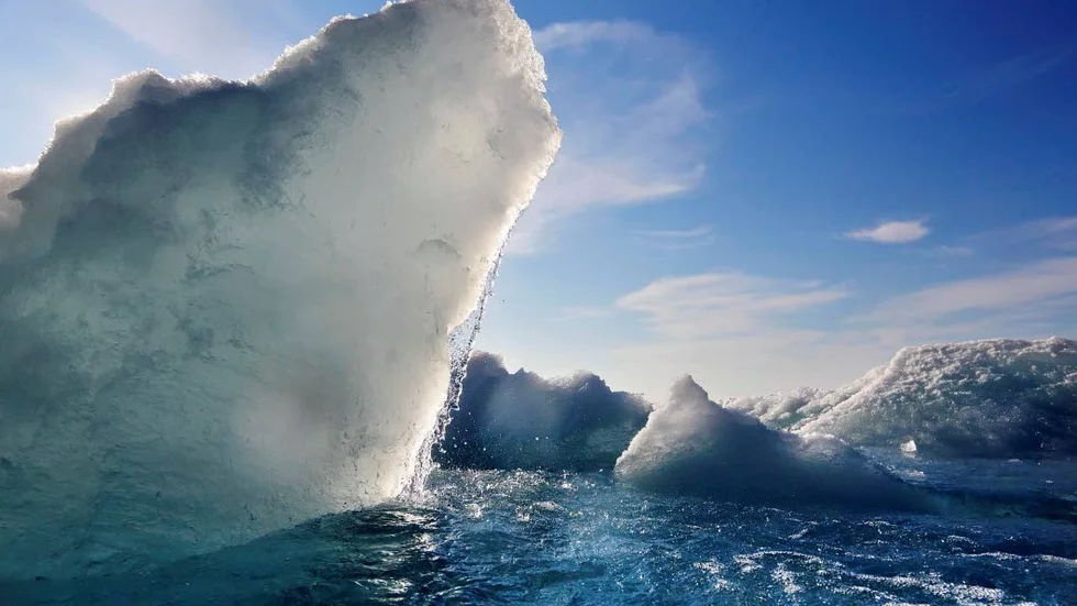 KLIMATFÖRÄNDRING. I Arktis finns cirka en femtedel av världens kända oexploaterade tillgångar av olja och gas, det mesta tillhör Ryssland. Men kampen om oljan måste också ses ur ett klimatperspektiv, skriver Bertil Bartholdson (V) i sin debattartikel.