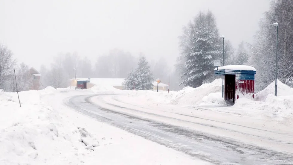 Trafikverket planerar att göra om vägen mellan Älvsbyn och Vistträsk. Kanske blir det sista vintern med djupa spår i vägen om renoveringen blir av i sommar.