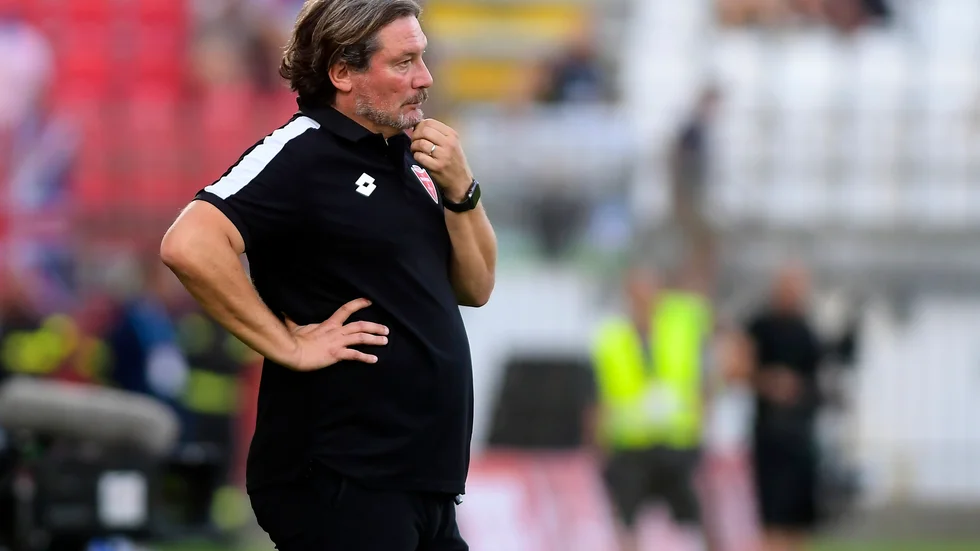 Giovanni Stroppa fick sex matcher i Serie A med Monza. Sedan gav ägaren Silvio Berlusconi honom sparken. Arkivbild.