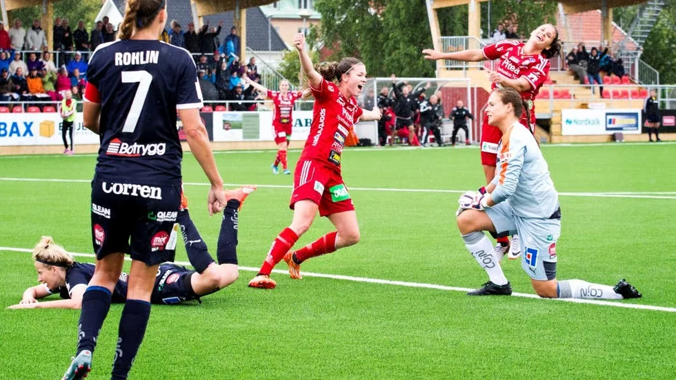 Piteå IF har en liten teoretisk chans att vinna SM-guld. Linköping en något större.