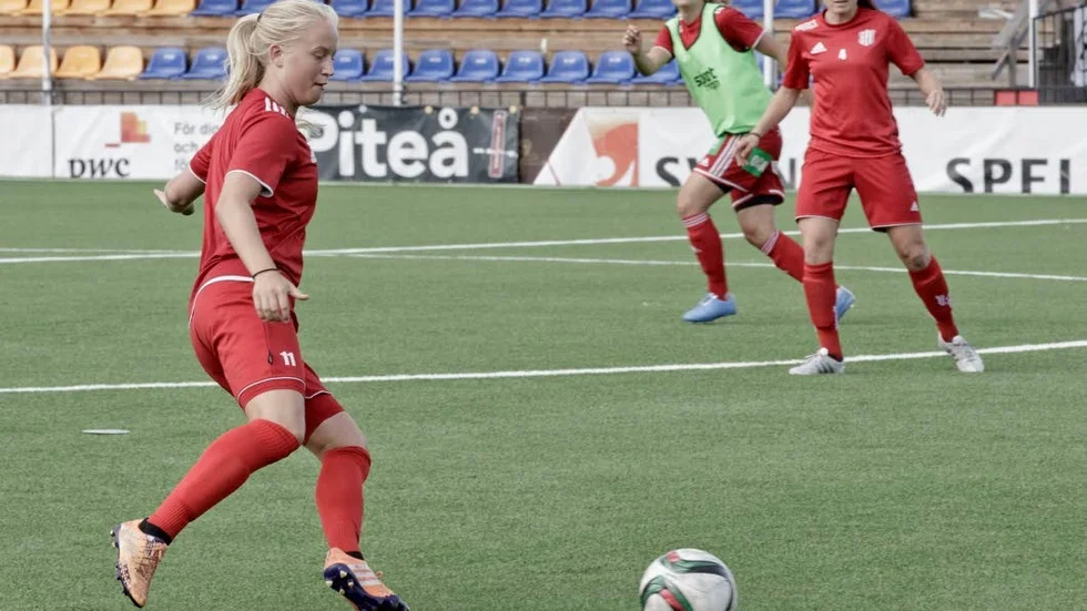 Innermittfältare Paulina Hedquist har inte spelat en tävlingsmatch med Piteå IF:s damlag sedan april. Men i kväll kommer hon att starta matchen mot Alvik i Svenska Cupen.  ?FOTO: Robert Lundberg