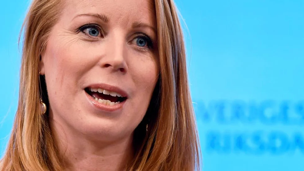 Idag ska Annie Lööf (C) rapportera till talmannen.