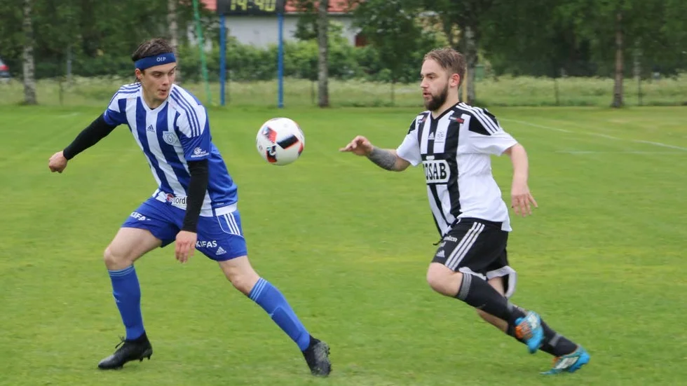 Anton Anderssons Öjebyn får försöka kvala sig upp till fyran medan Mikael Gustavssons Munksund redan är klart för division 4-spel nästa säsong.
